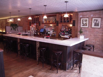 armandos-bar2 The new bar at Armando's