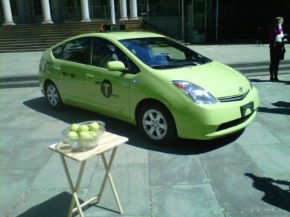 transportation201204apple-green-with-apples-600x450_2